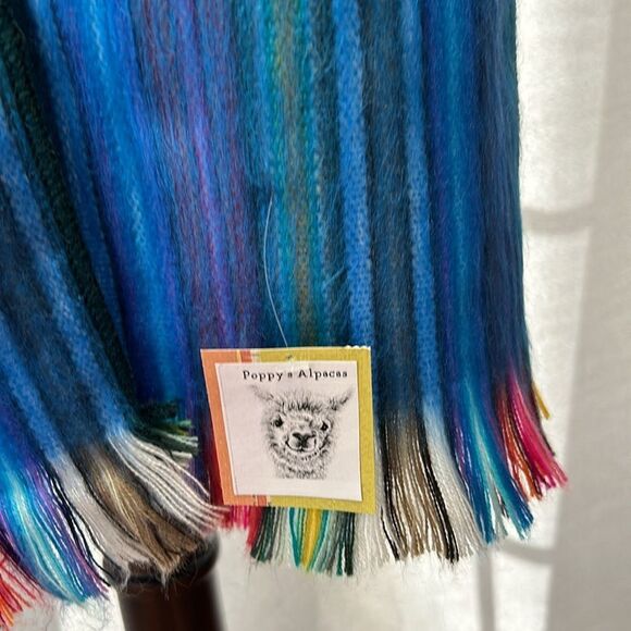 Beautiful alpaca scarf from Ecuador so soft and warm! - Picture 10 of 12